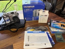 Olympus CAMEDIA C-4000 Zoom 4.0MP Digital Camera  TESTED  2 Memory Card