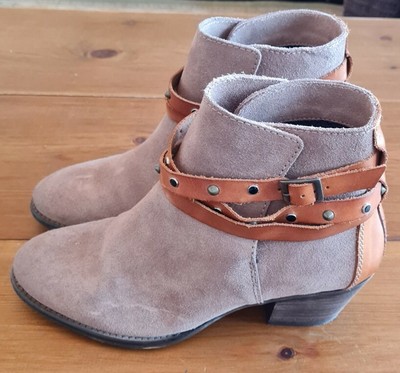 so redbud ankle boots