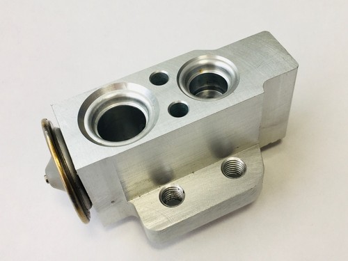 1K0820679 Expansionsventil Klimaanlage VW Eos Golf 6 Touran I Tiguan I original