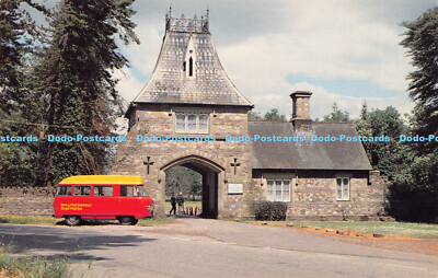 R188263 Usk. Betten Newydd Postauto in Llanarth Court. Raglan. Gwent