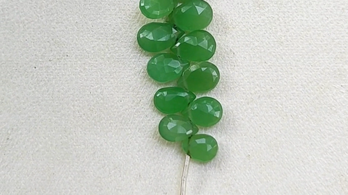Cuarzo Aventurina Verde Natural 8x6 a 11x7 mm Tamaño Facetado Pera Briolette 4.5" - Vídeo 1 de 1
