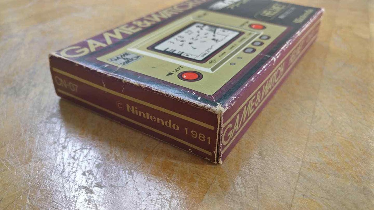 CN-07 ***HELMET*** NINTENDO GAME & WATCH - GOLD boxed!! 1981 | eBay