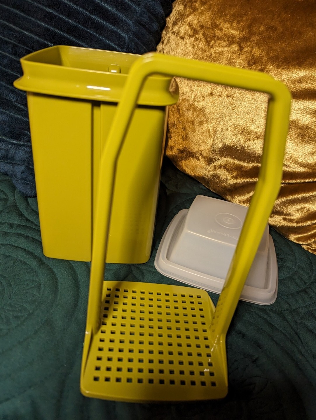 Vintage Green Tupperware Pickle Keeper Container & Drainer #1330-7 Made ...