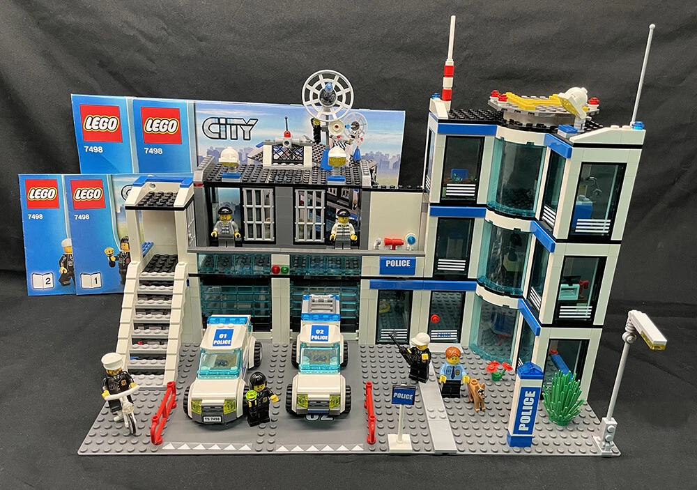 twinkle Skærpe vest LEGO 7498 Police Station w/ Jail, 2 Cars 6 MiniFigures instruction 100%  Complete | eBay