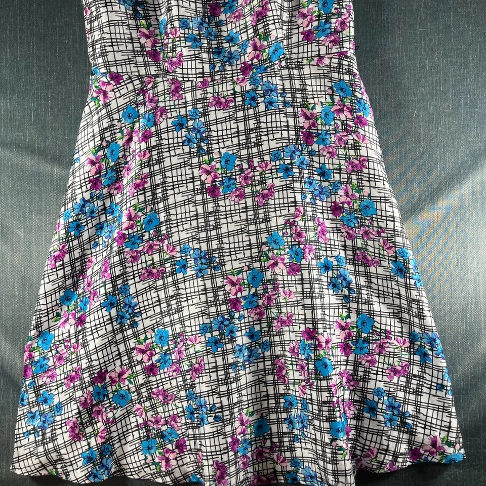 Kasper Women's Dress Size 12 White Black Blue Pink Floral Sleeveless Spring - Image 3 of 4