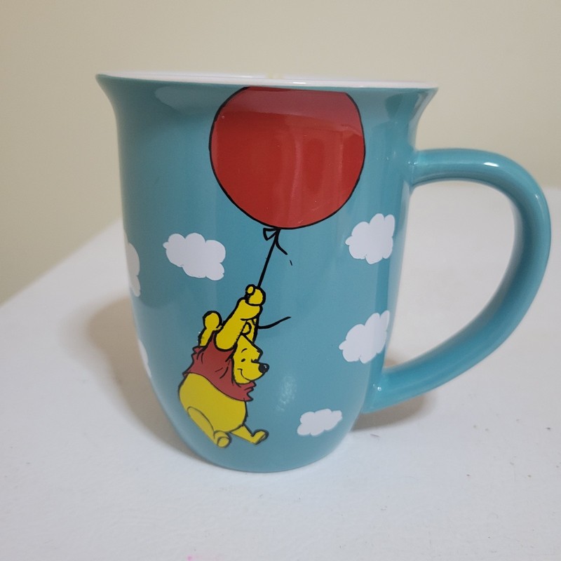 Disney Winnie The Pooh Coffee Mug 16 oz Blue W/ Pooh And Red Balloon In Air 