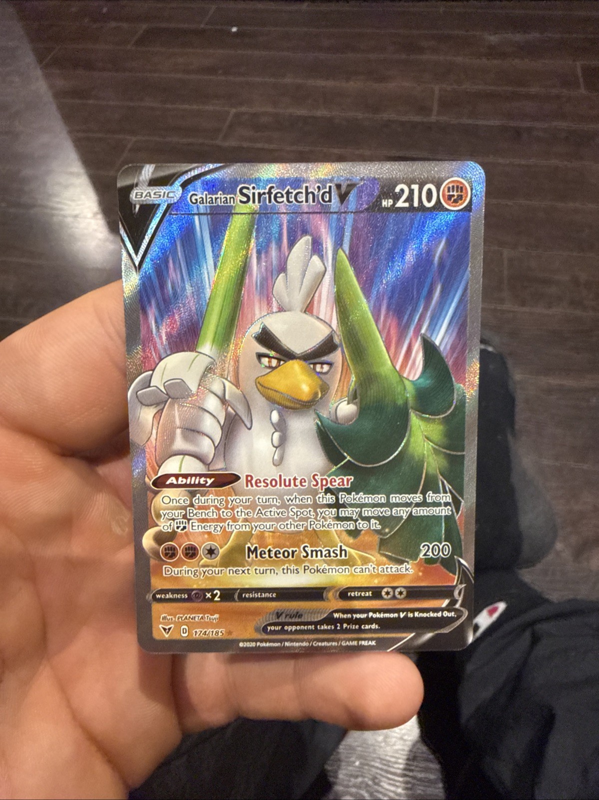 Pokemon Galarian Sirfetch'd V 174/185 Full Art Holo Rare Vivid Voltage Near Mint