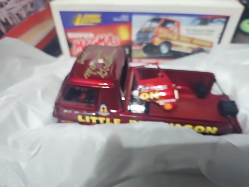SUPER MAGMA'S 1:24 SCALE LITTLE RED WAGON BILL MAVERICK *RARE AUTOGRAPH BY BILL* - Picture 4 of 24