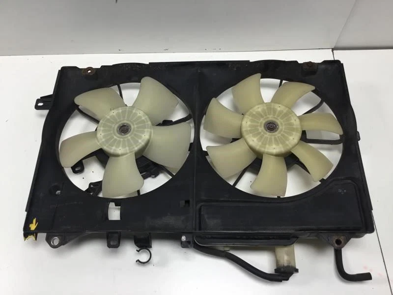 Toyota Prius 2004 2009 doble refrigeración radiador ventilador conjunto de motor con depósito tanque OEM Foto 2 de 4