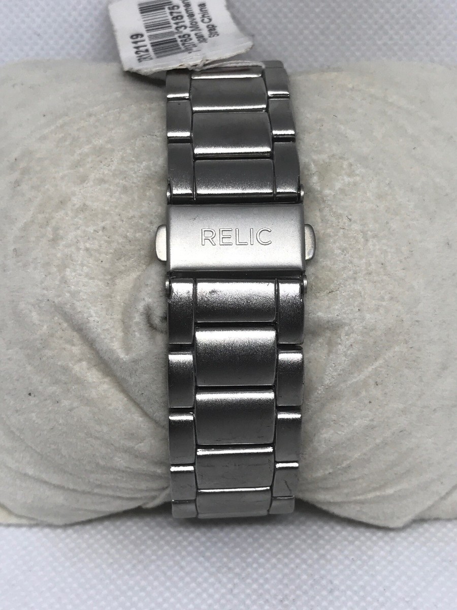 Relic ZR12119 Men's Silver Stainless Steel Analog Black Dial Wrist