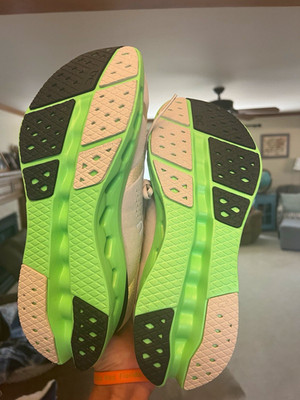 On Cloudsurfer Running Shoes Men s Size 11 US - White / Creek / Mint (Brand New)