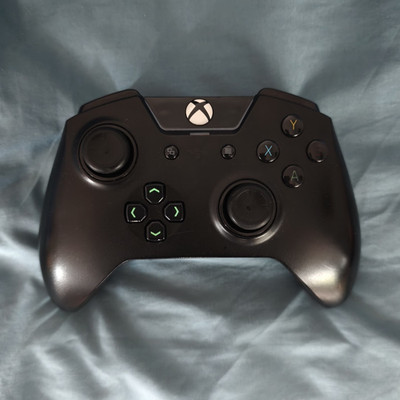 Razer Wolverine Tournament Edition Controller, verkabelt, Schwarz, Xbox One/PC
