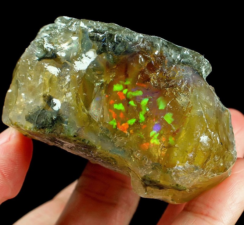 515Ct Ethiopian Crystal Opal Facet Rough Specimen YSJ6002