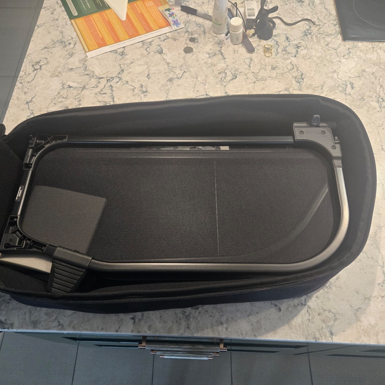 Aston Martin DB11 Volante 2021 Wind deflector bag