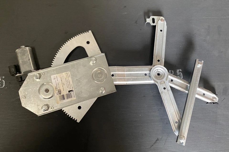 Engine and Window Lifter Mechanism Front Left MERCEDES BENZ ML W163 (1997-2005) - Image 2 of 3