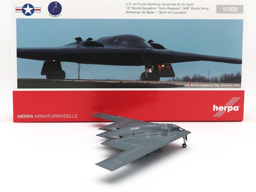 new 1/200 Louisiana Spirit B-2A Stealth Strategic Bomber Model Aircraft Toys - Picture 3 of 9