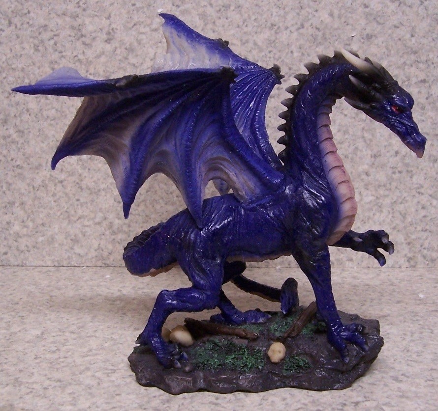 Figurine Dragon Midnight Medieval Fantasy Mythology NEW with gift box 8