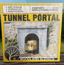 Woodland Scenics C1252 HO Concrete Single Tunnel Portal
