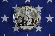 2013 China Panda BU 1oz .999 Fine Solid Silver Bullion Collectors coin + Capsule