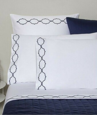 NEW Frette 2 PC SET Seal Embroidery Pillow CASES White Navy Blue Case KING
