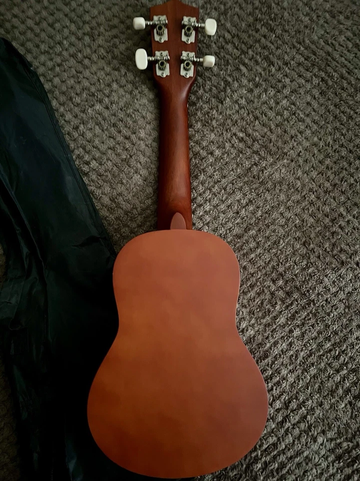 Ukelele Stagg hecho a mano marrón Foto 3 de 4