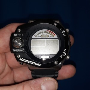 Montre Homme Bridgestone - Bracelet Gris, Cadran Noir, Mouvement Quartz - Occasion