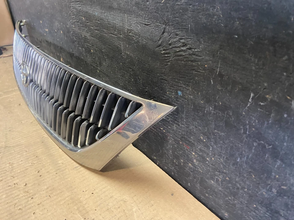 Grelha dianteira superior Toyota Avalon 2000 a 2002 fabricante de equipamento original R5535 DG - Imagem 2 de 4