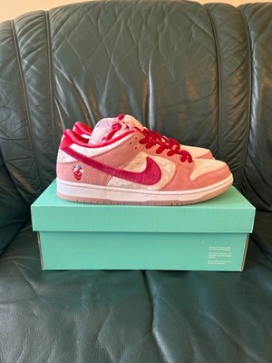 Nike SB Dunk Low Strangelove Skateboards size 10US Brand New (CT2552-800)