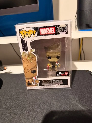 Funko Pop! Vinyl: Marvel - Groot (Gamer) #539 - GameStop Exclusive