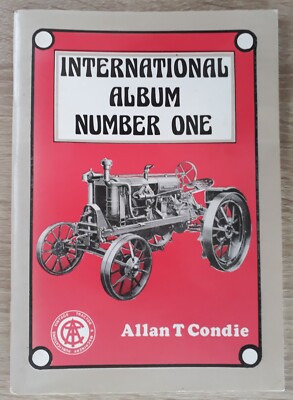 Internationales Album Nummer eins von Allan T. Condie - Harvester Farmall Traktor