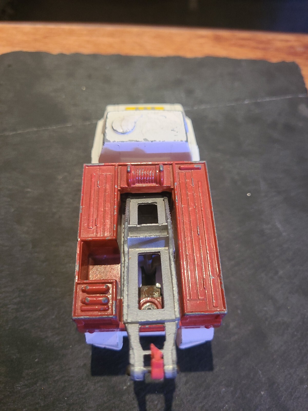 Picture 4 of 9