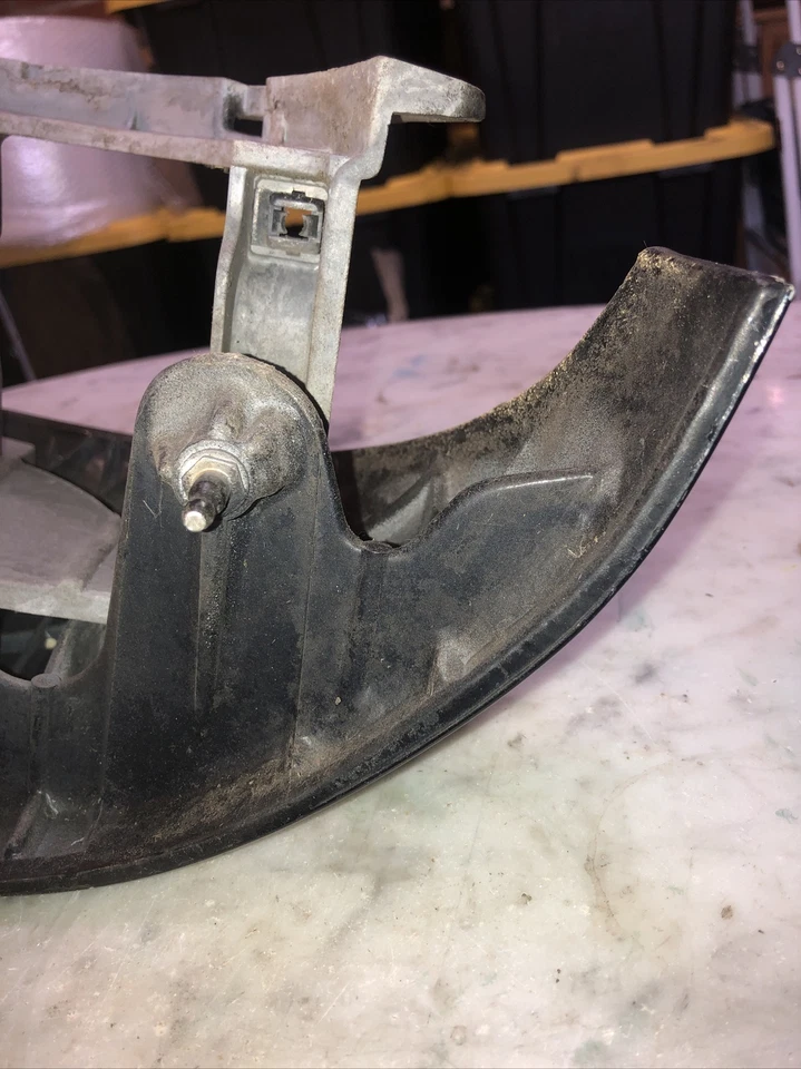 1990-1994 Mitsubishi 3000GT rear exterior panel by taillight RH body part G3 - Image 3 of 4