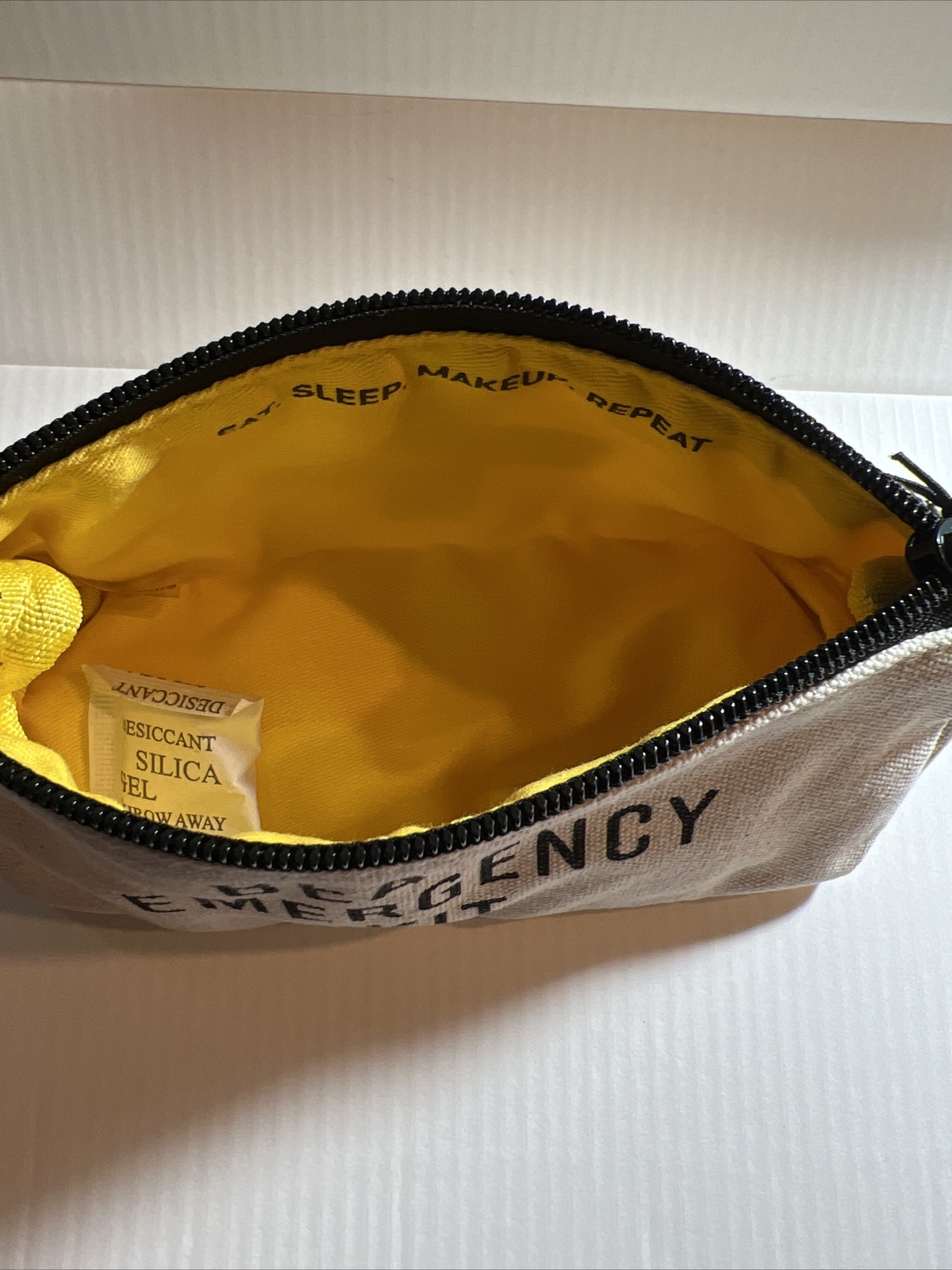 Bobbi Brown Canvas Cosmetic Bag Case 7 x 3 x 2 Small NEW BEAUTY EMERGENCY TRAVEL