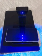 Desktop portable wireless charging 3.0 with antibacterial cleaning function.