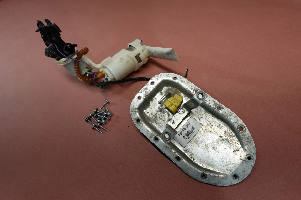 Harley-Davidson Dyna Wide Glide 2012-2016 FXDWG combustible gasolina bomba Foto 3 de 4