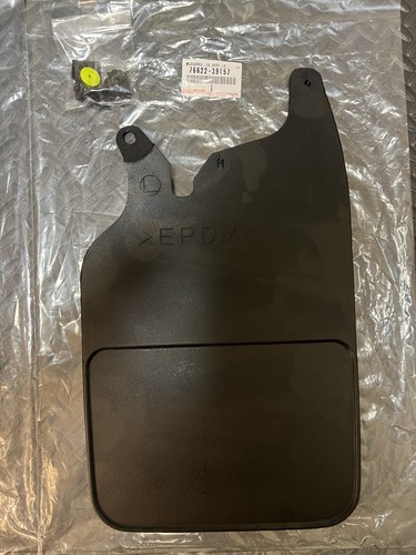 Toyota New Genuine 1989-1995 Pickup Mud Guard Flap Front Body RH & LH Set OEM - Picture 7 of 17