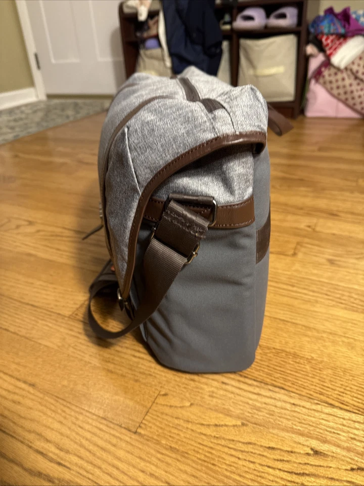 Сумка почтальона для хранения фотоаппаратов Manfrotto Windsor 14x10 серая - Изображение 4 из 4