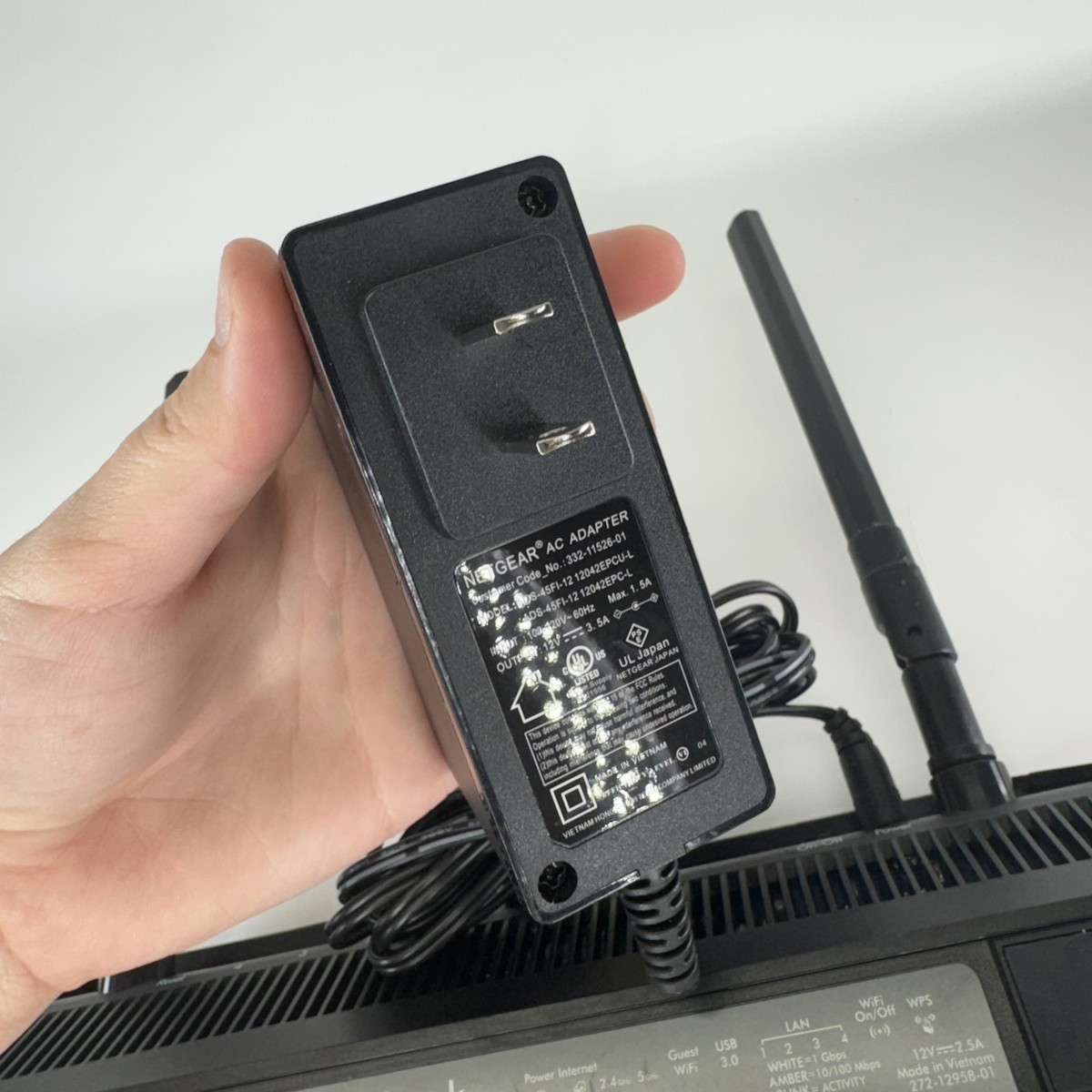 Netgear Nighthawk R6700v3 AC1750 Smart WiFi Router Dual Band