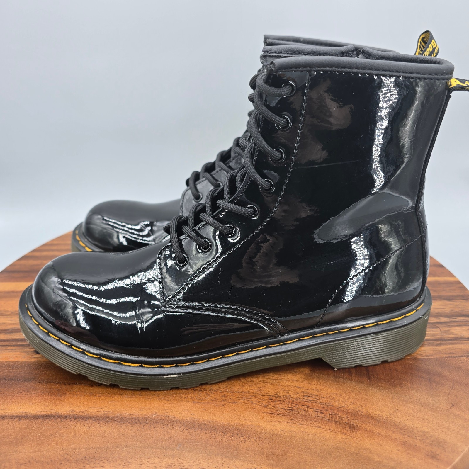 Dr. Martens 1460 Y Boots Womens 7 Black Patent Leather Combat Ankle Casual Doc thumbnail 3