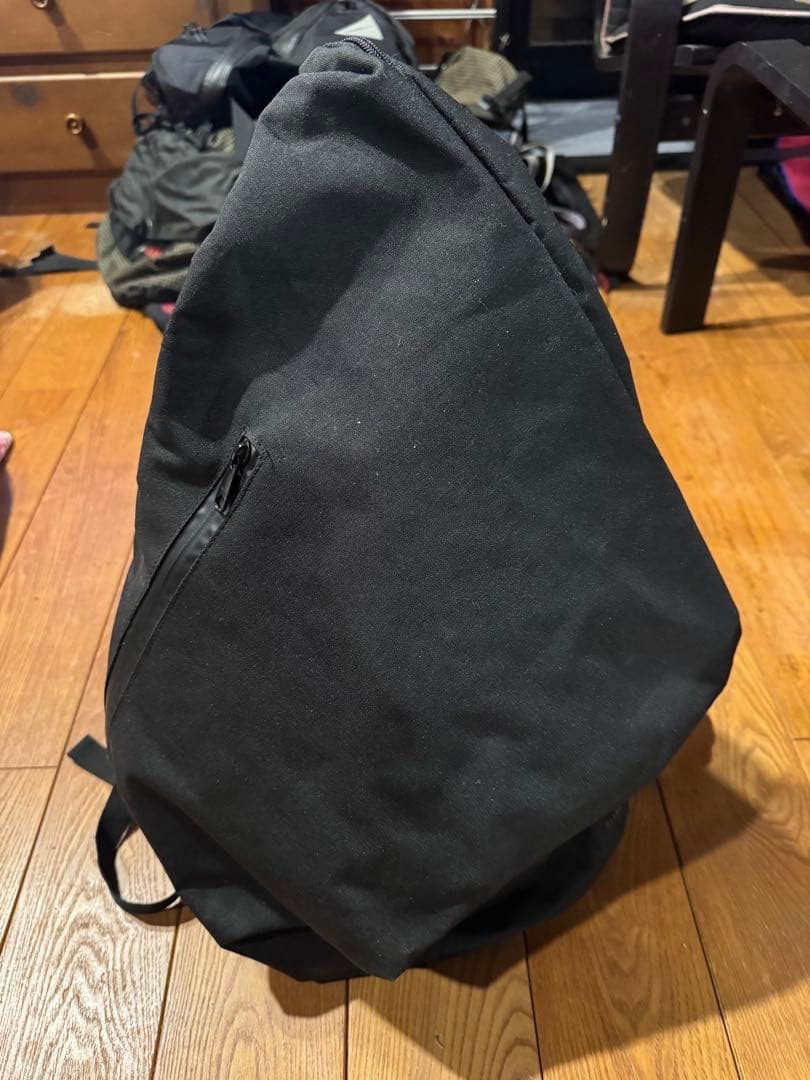 BEAMS Triangle Backpack Black - image 3