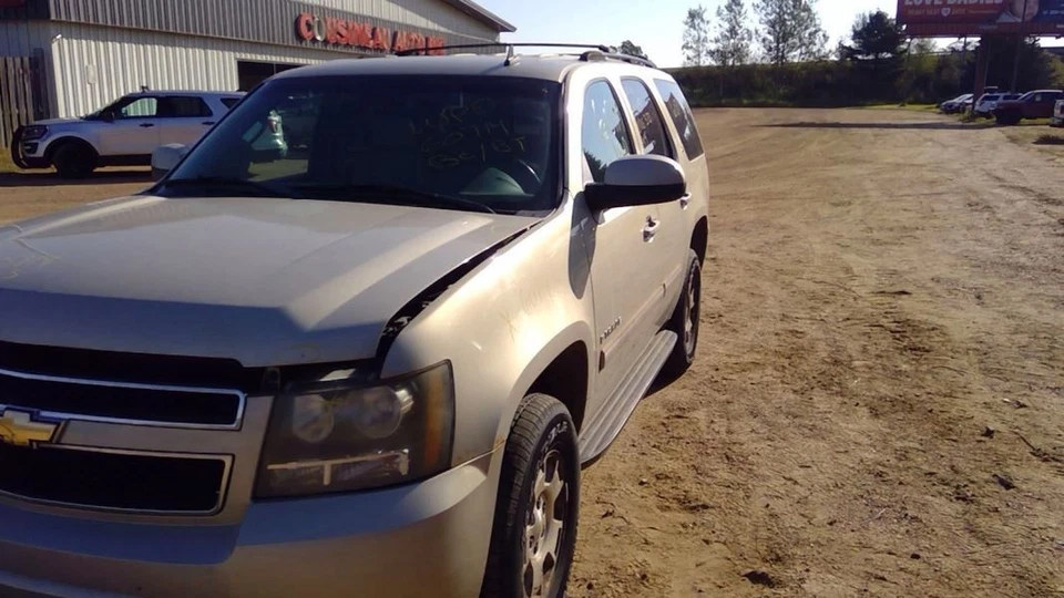 (LOCAL PICKUP ONLY) Front Bumper With Fog Lamps Opt T96 Fits 07-14 SUBURBAN 1500 Foto 3 de 4