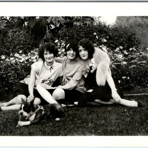 1920s Flapper Women Snapshot Photo Boston Terrier Dog Fur Stole Fashion Cute Vtg