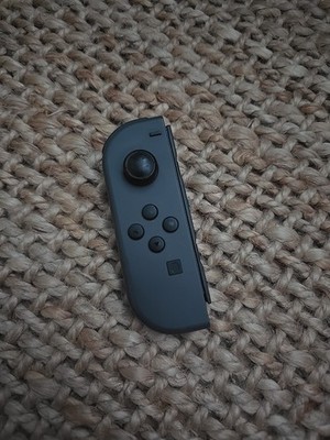 Nintendo Switch Joy-Con Links Kabellos Controller  Grau 