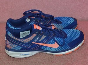 nike dual fusion flywire womens