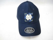 NWT UNISEX UNDER ARMOUR NOTRE DAME "IRISH" FITTED CAP. OFFICIAL LICENSED