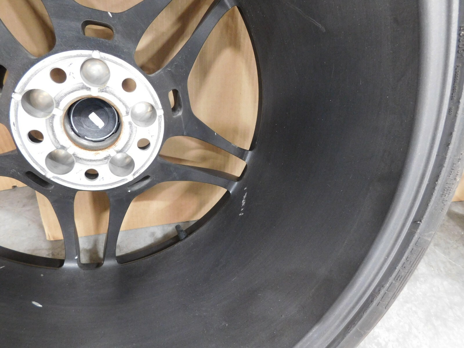 2019 17 18 19 20 McLaren 720S OEM 19" Rear Wheel / Tire #1  #3055 N7