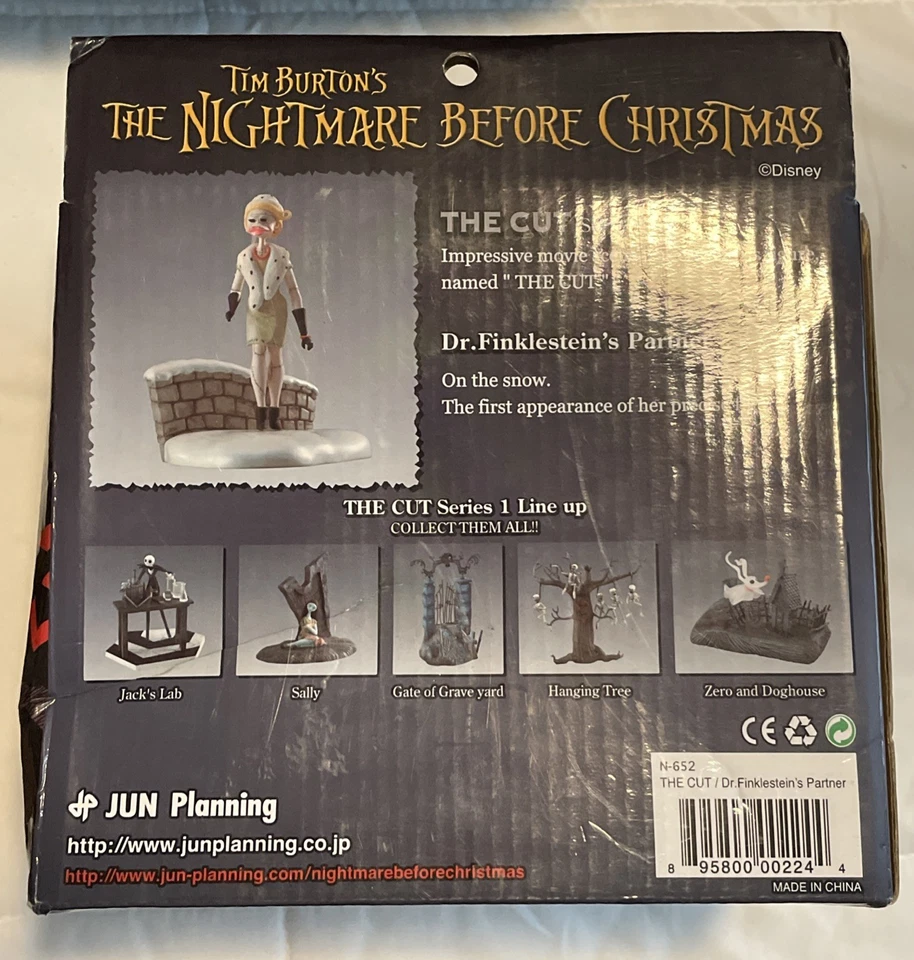 NIGHTMARE BEFORE CHRISTMAS CUT SERIES 1 DR FINKLESTEIN'S PARTNER - Image 4 of 4