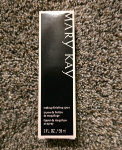 Mary Kay  Makeup Finishing Spray Oil-Free Breathable 2 fl oz