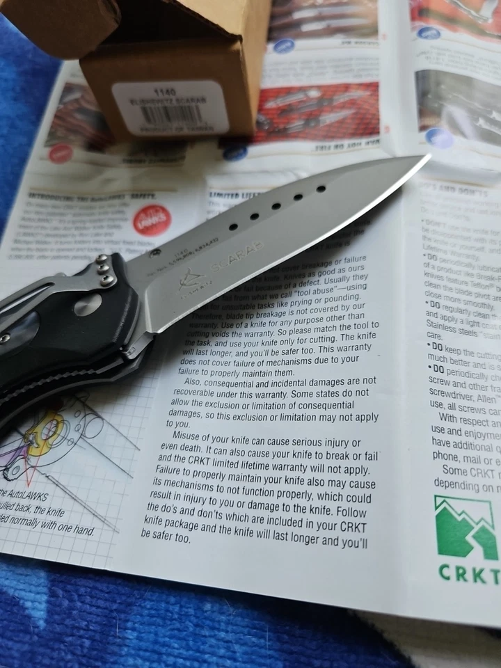 CRKT 🇹🇼  1140 Gold Emblem Elishewitz Scarab Knife w/, AutoLAWKS® & CFL Inserts - Image 4 of 4