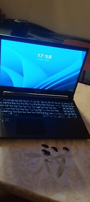 Aser Aspire 7 A715-43g Robr